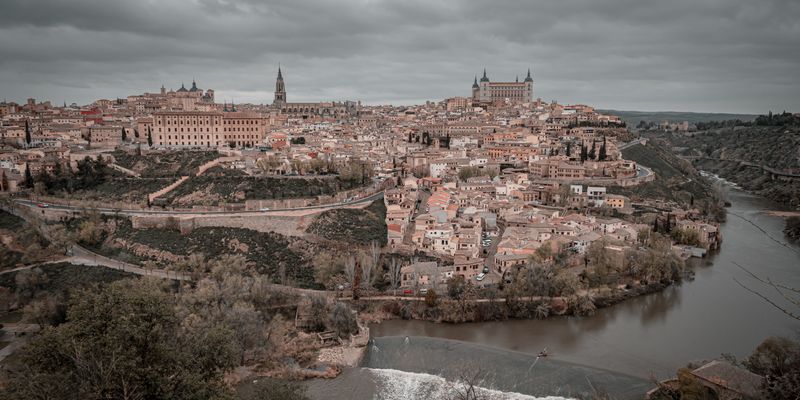 Panorámica de Toledo y el río Tajo