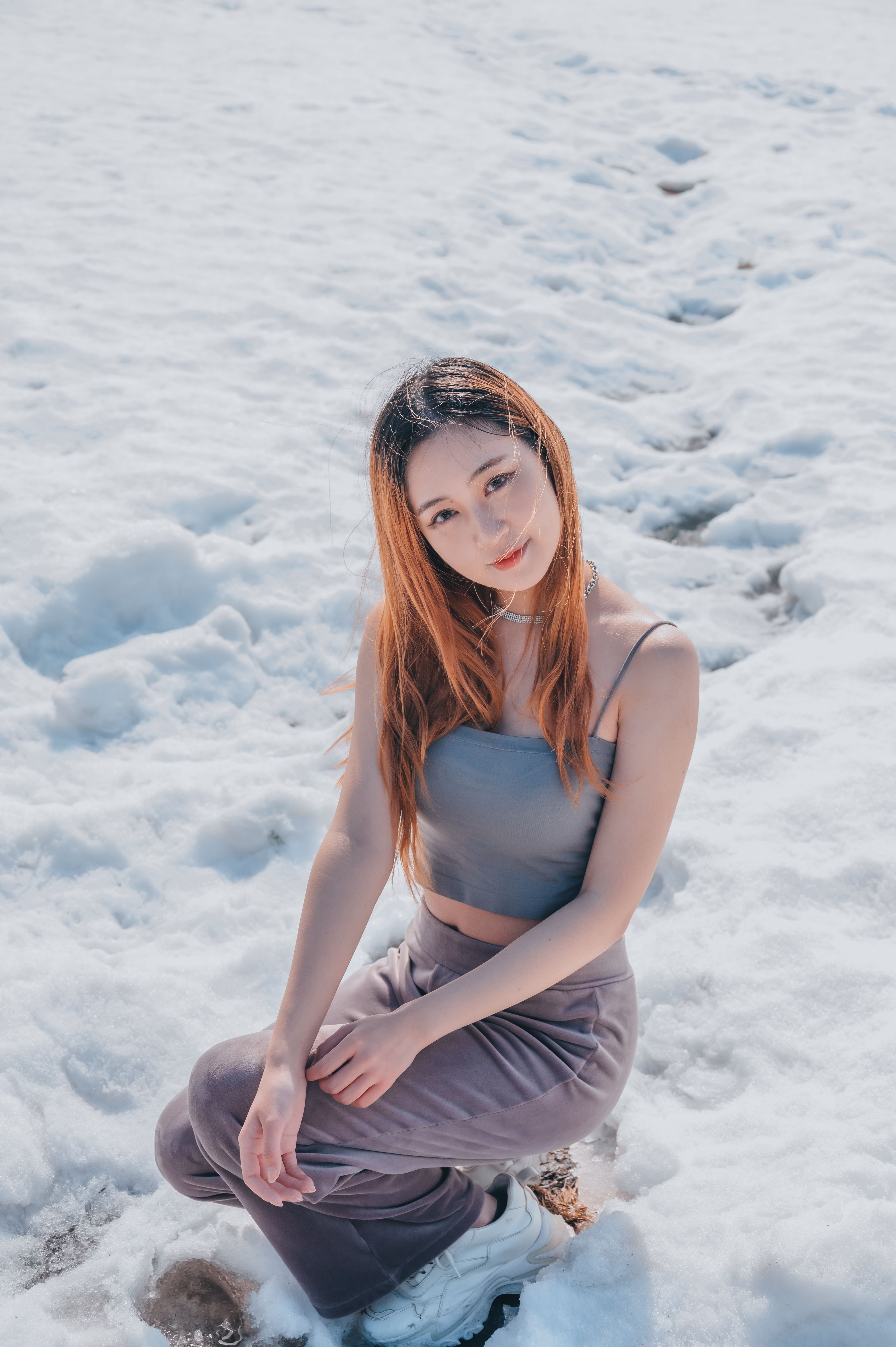 Woman Sitting while Crossed Legs · Free Stock Photo