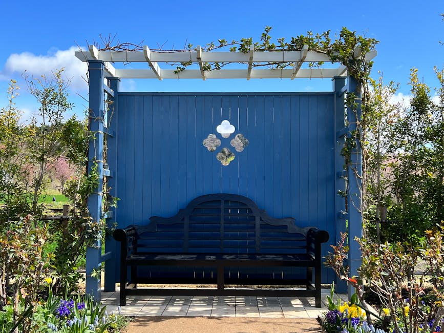 Modern 4m x 3m pergola with a bronze polycarbonate roof and integrated LED lighting at sunset - 4m x 3m pergola kit Modern 4m x 3m pergola with a bronze polycarbonate roof and integrated LED lighting at sunset - 4m x 3m pergola kit