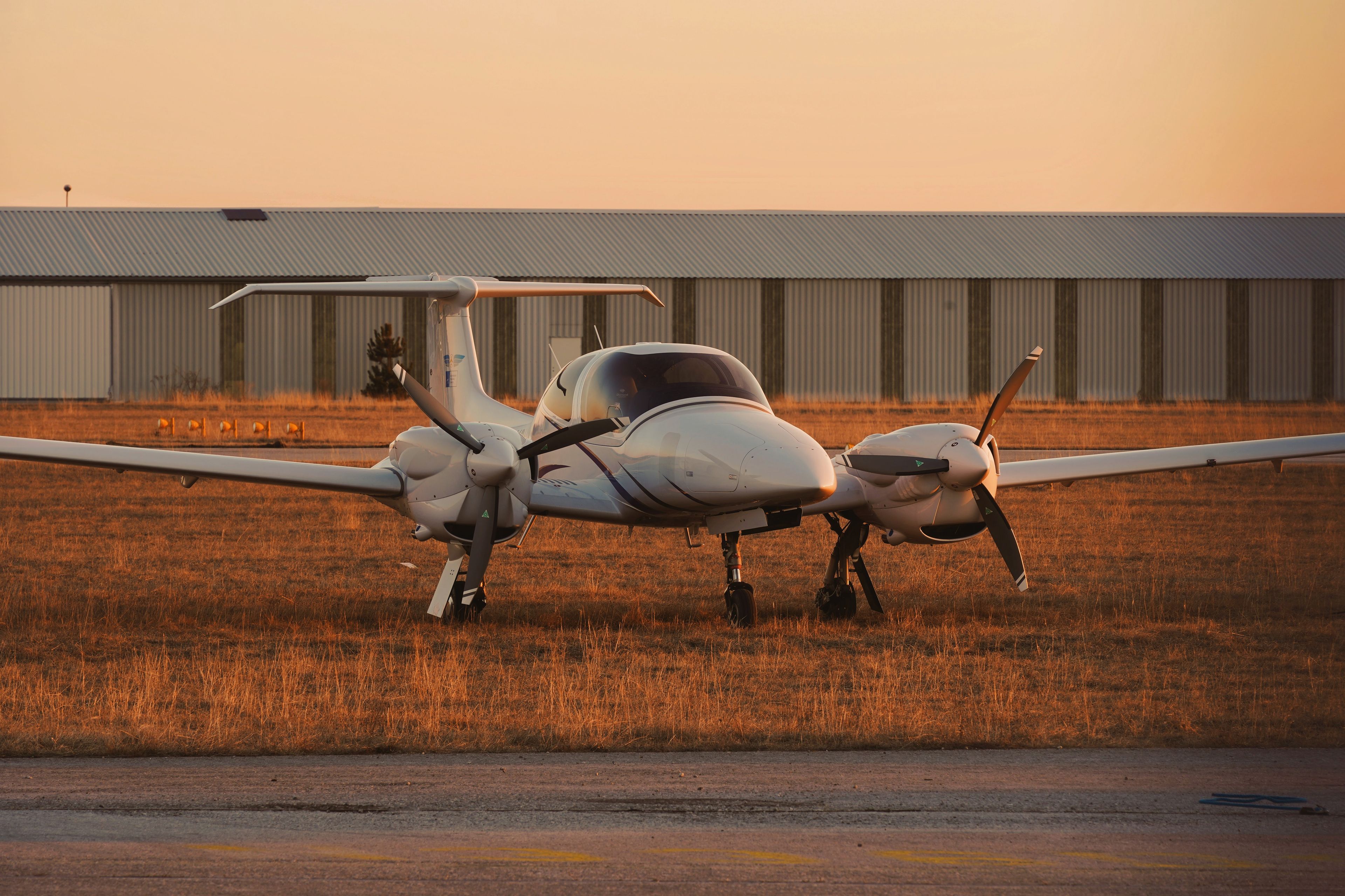 Coulommiers-Voisins Aerodrome (LFPK), Pommeuse, Seine-et-Marne — private jet cleaning