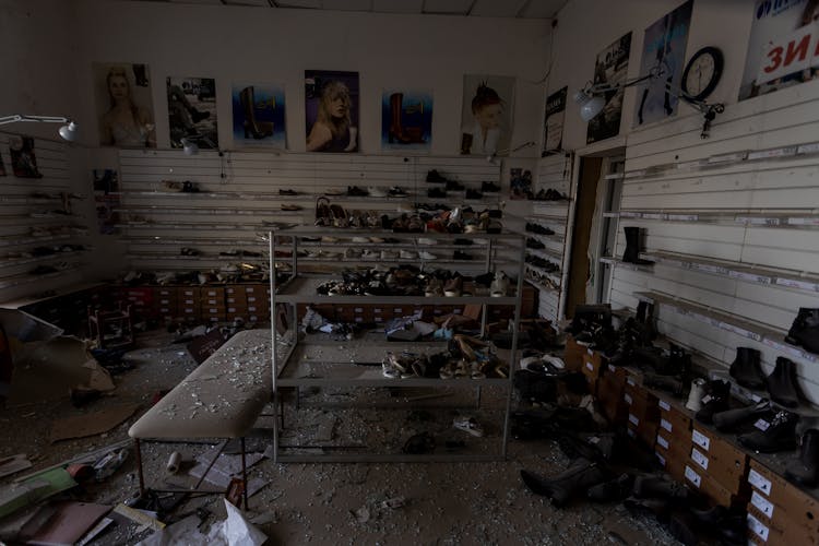 Inside The Abandoned Shoe Store 