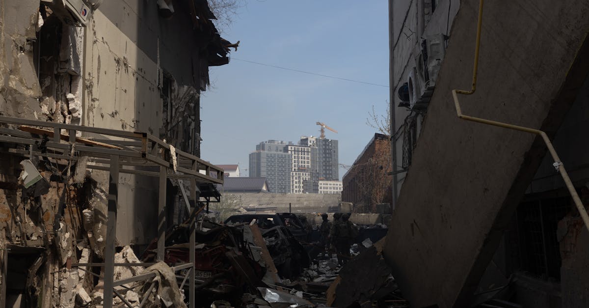 How to make an earthquake proof building