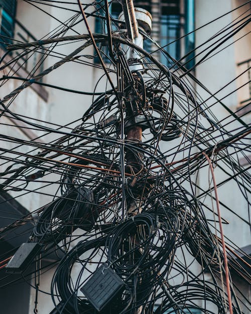 Fotos de stock gratuitas de cables, calle, calles de la ciudad