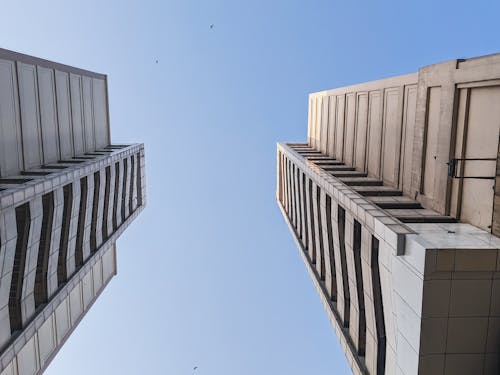 Gratis lagerfoto af arkitektur, blå himmel, bygninger Lagerfoto