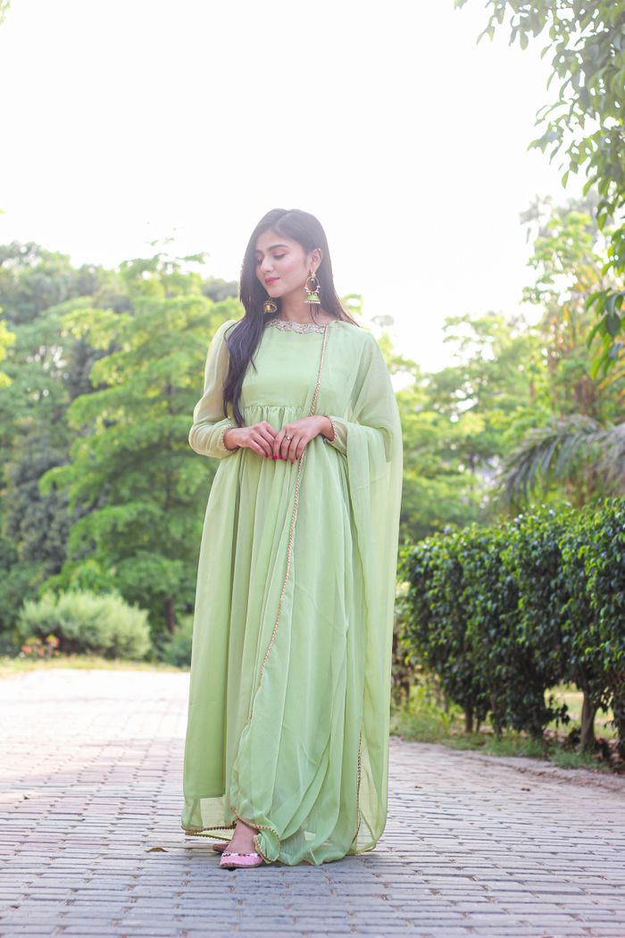 Everyday elegant dress styling