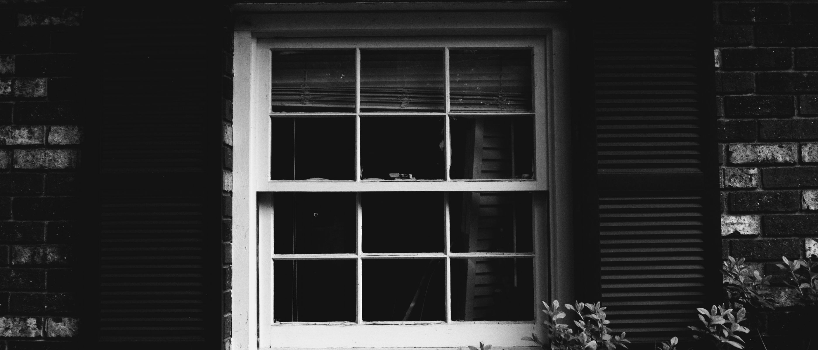 uPVC Spraying in Pratts Bottom — careful masking before painting begins