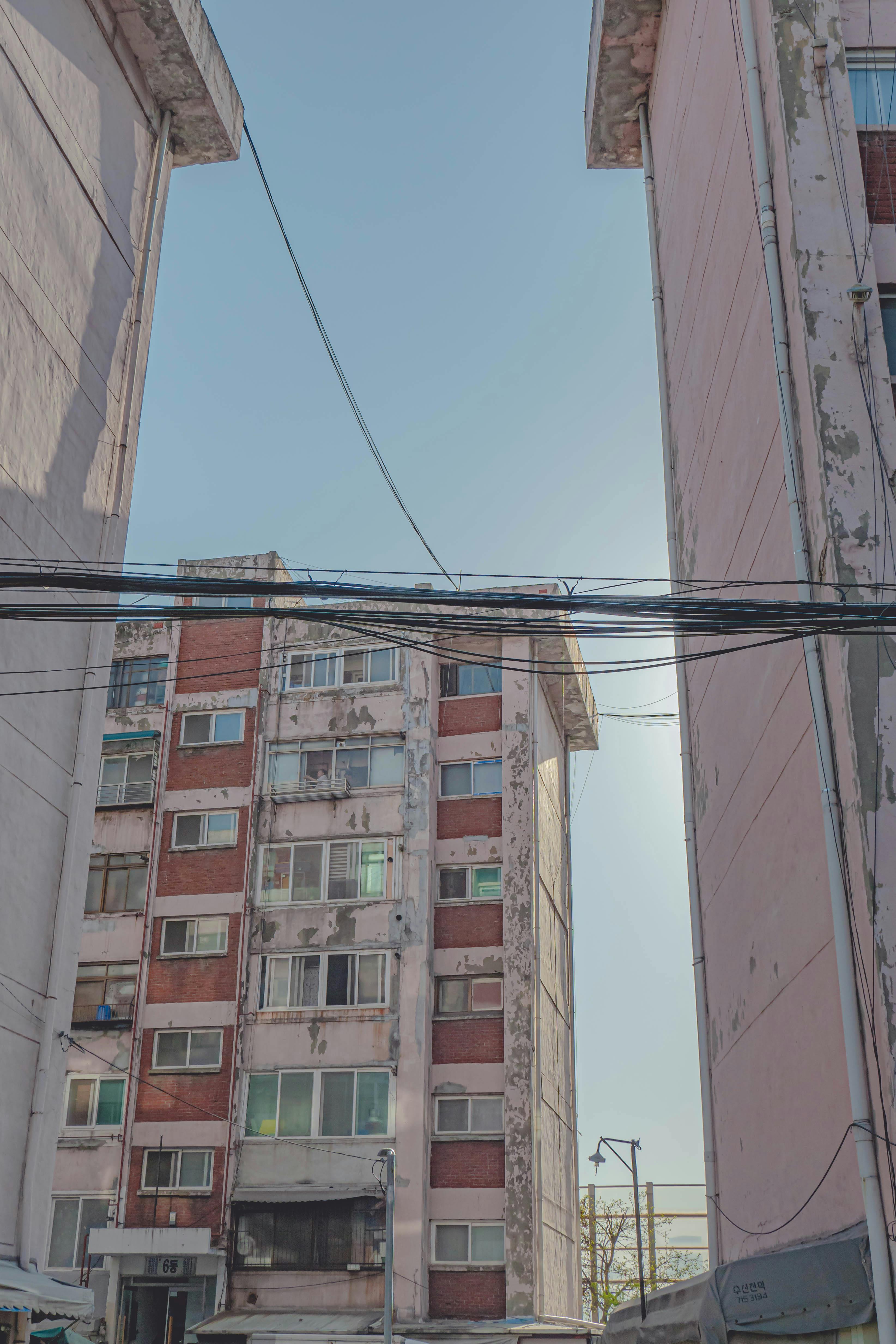 노후 아파트 단지 재건축 대상 전경