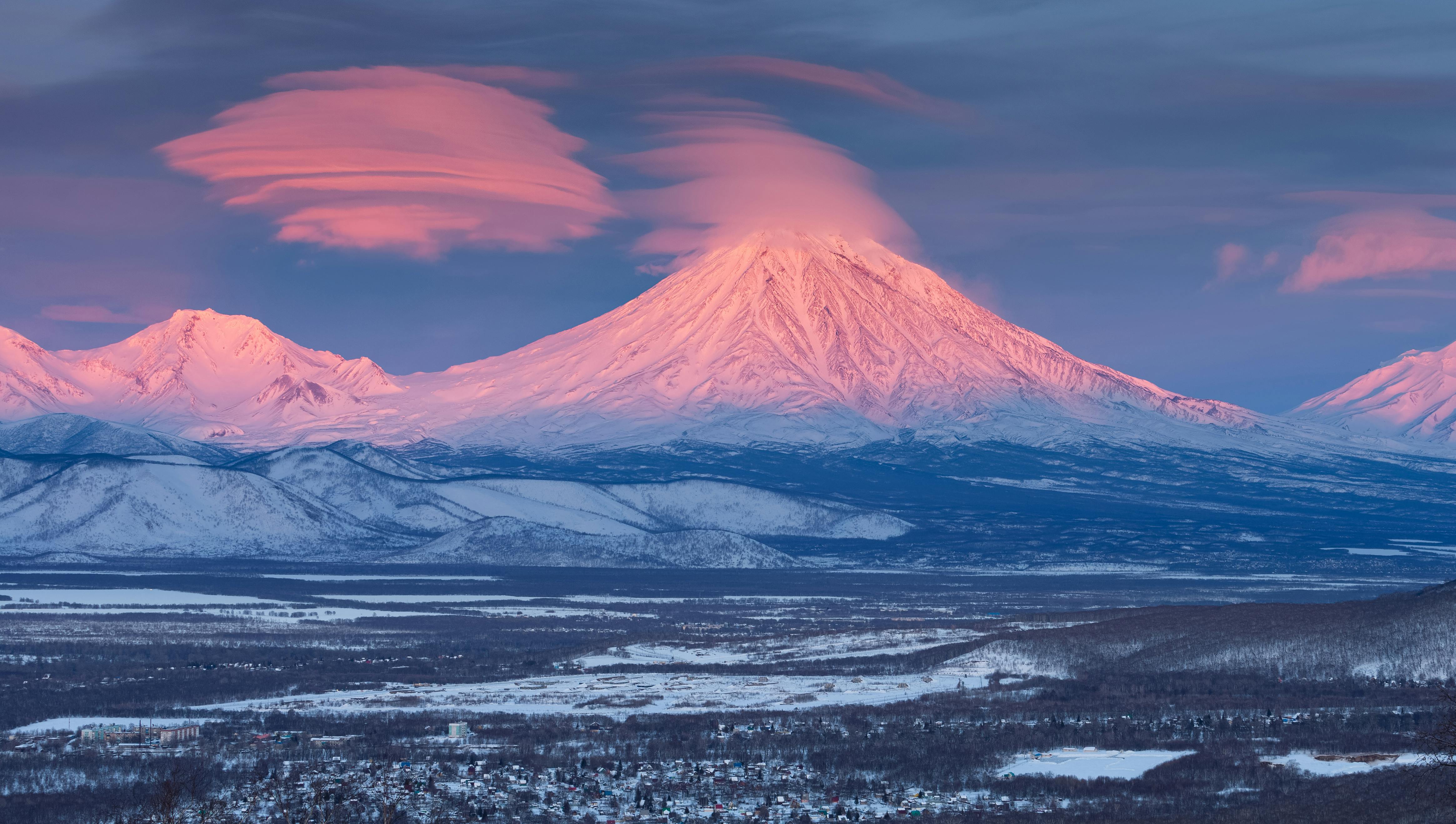 This is Kamajokk in summer. Still full of water melting from the snow of  the mountaintops nearby in the national parks Stock Photo - Alamy