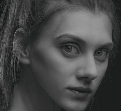 Free Face of a Woman in Grayscale Photography  Stock Photo