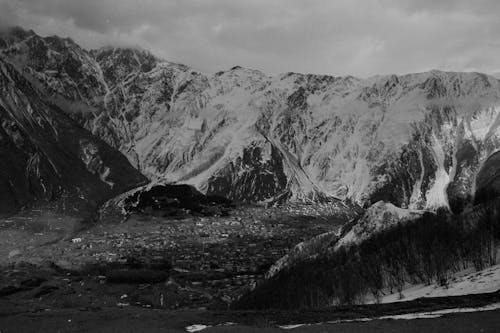 Základová fotografie zdarma na téma černobílý, hory, krajina