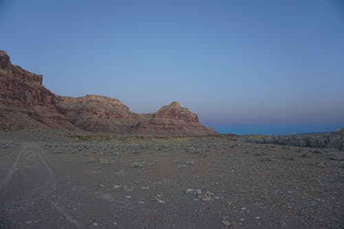 Foto d'estoc gratuïta de bonic capvespre, desert sunset, fons del desert