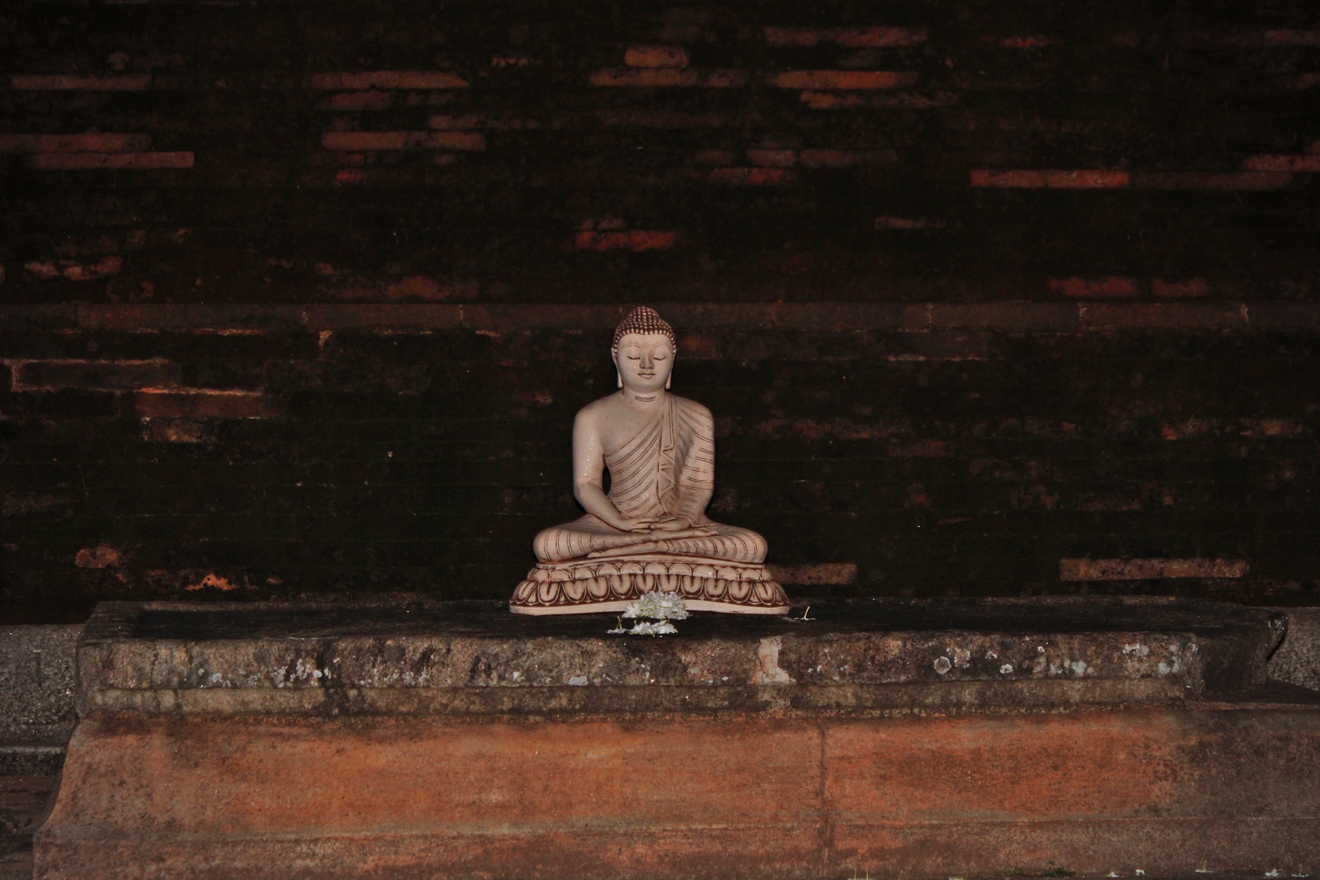 Best Budget Guesthouses in Anuradhapura Under $50