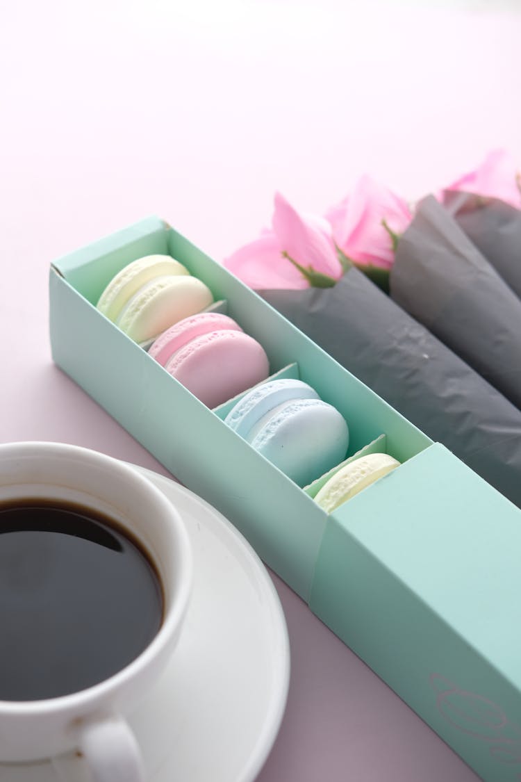 Black Coffee And Macaroons 