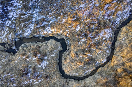 Darmowe zdjęcie z galerii z fotografia lotnicza, pole, rzeka