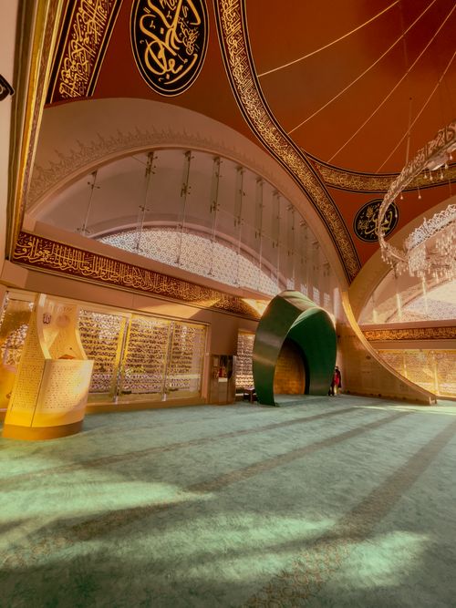 Free Stunning interior of Sakirin Mosque showcasing modern architecture with ornate design elements. Stock Photo