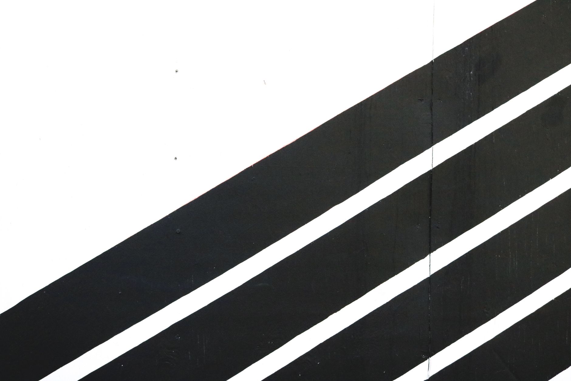 Temporary Dust Wall Zippers: How to Select and Install a System That Stays Put