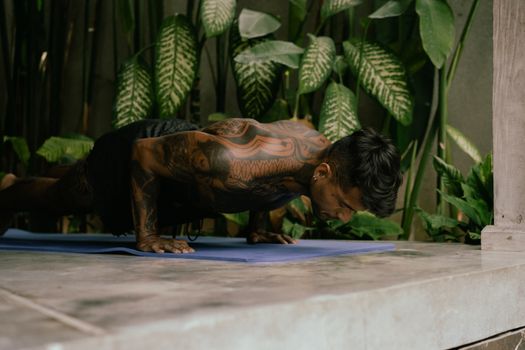 HIIT vs Yoga