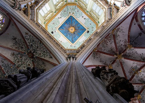 Immagine gratuita di cattedrale, chiesa, colonna