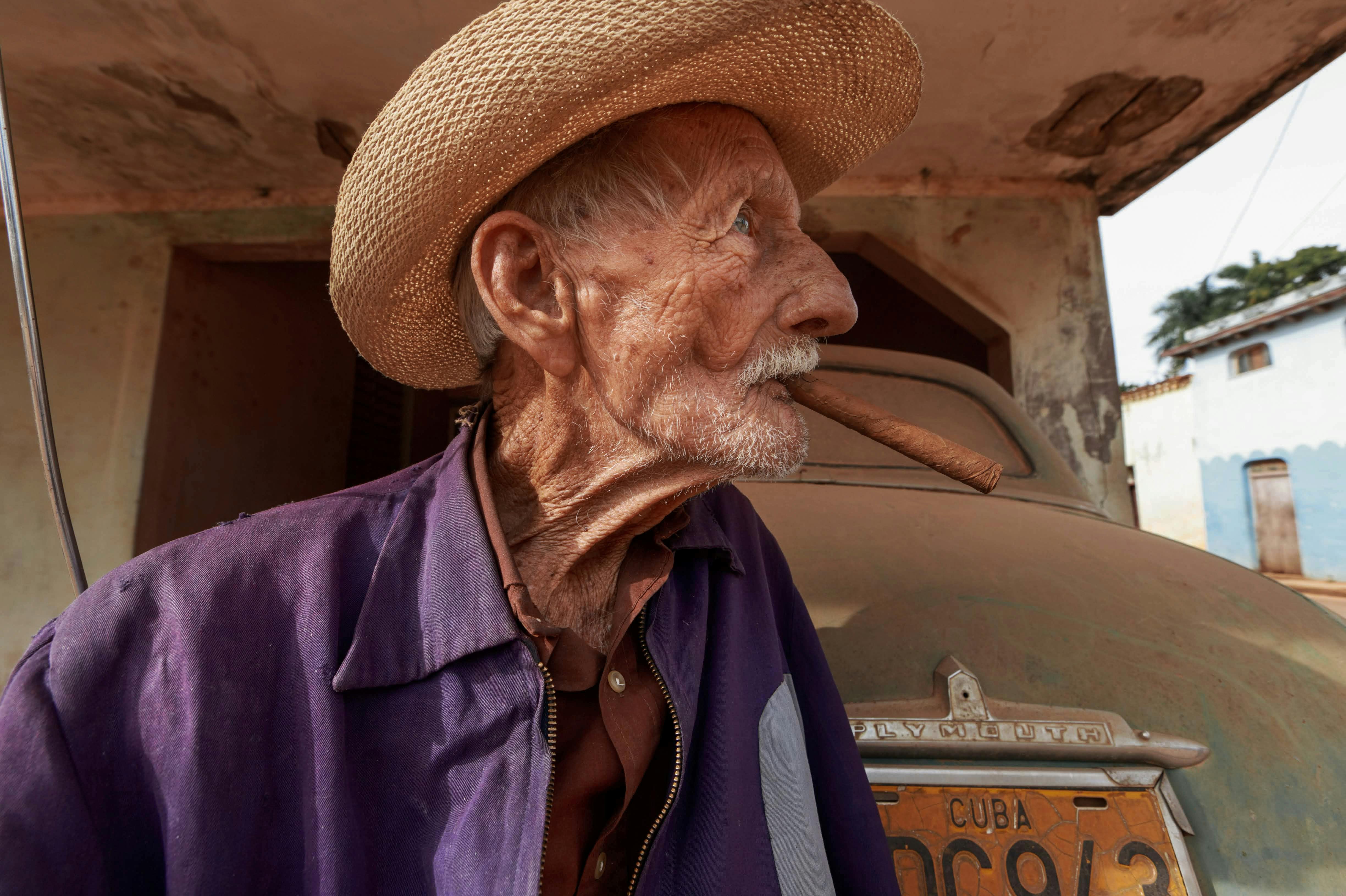 Cuba’s Elderly Left to Survive on Crumbs
