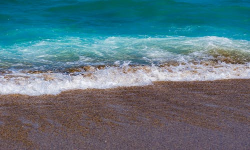 Δωρεάν στοκ φωτογραφιών με άμμος, αφρός της θάλασσας, γνέφω