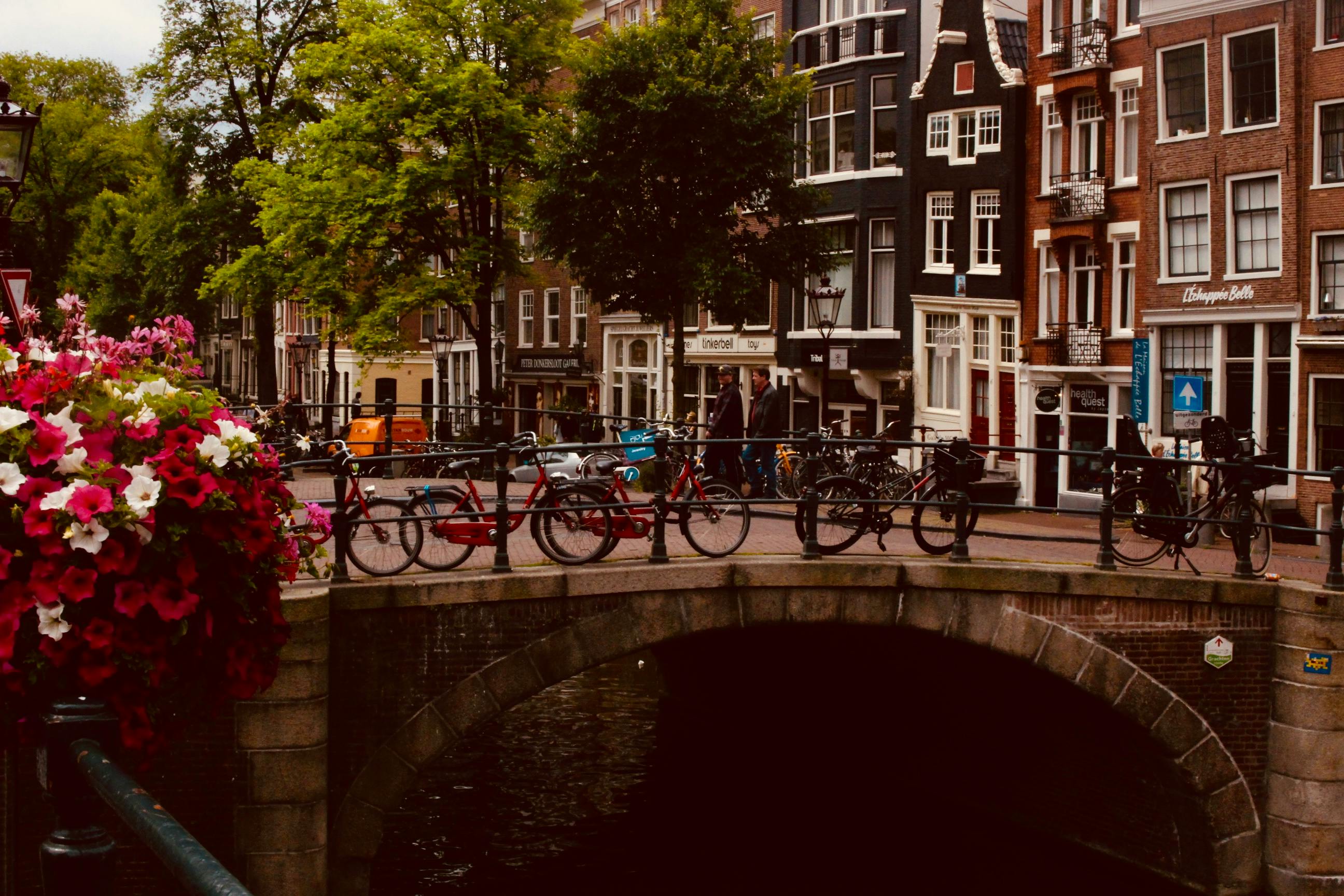 Man Made Amsterdam HD Wallpaper