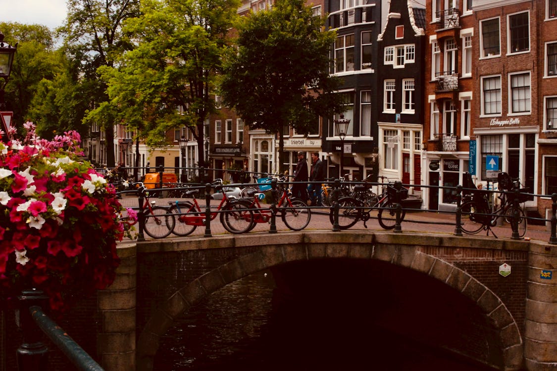 bezplatná Základová fotografie zdarma na téma Amsterdam, architektura, budova Základová fotografie
