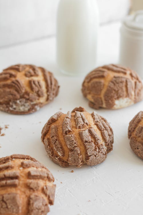 Immagine gratuita di chignon, cibo, pasticcini