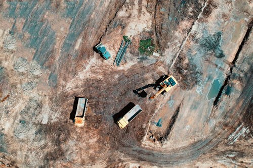 Foto Panorâmica De Equipamentos Pesados No Canteiro De Obras