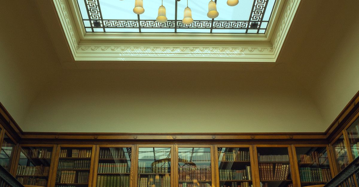 Chandelier in Library · Free Stock Photo
