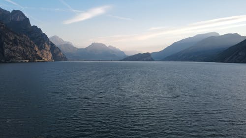 l'alba sul Lago di Garda