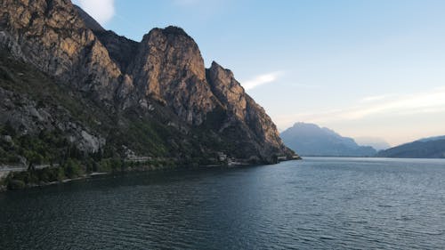 l'alba sul Lago di Garda