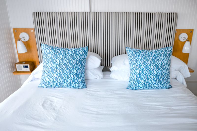 under bed storage ideas - Creative Under Bed Storage Ideas for Small Spaces