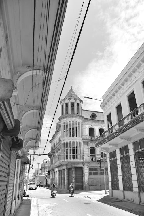 Black and White Photo of a Historical Building