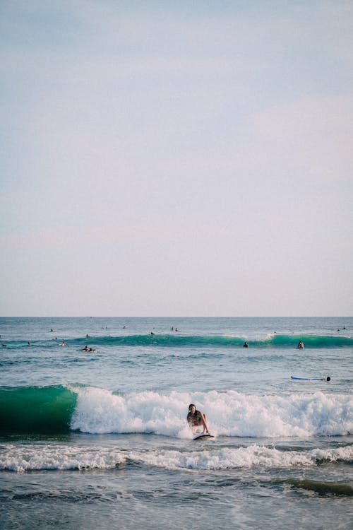 Foto profissional grátis de mar, oceano, ondas quebrando