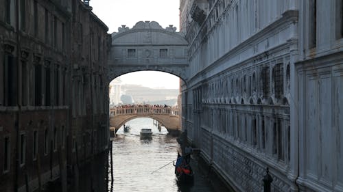 Immagine gratuita di architettura, attrazione turistica, canale