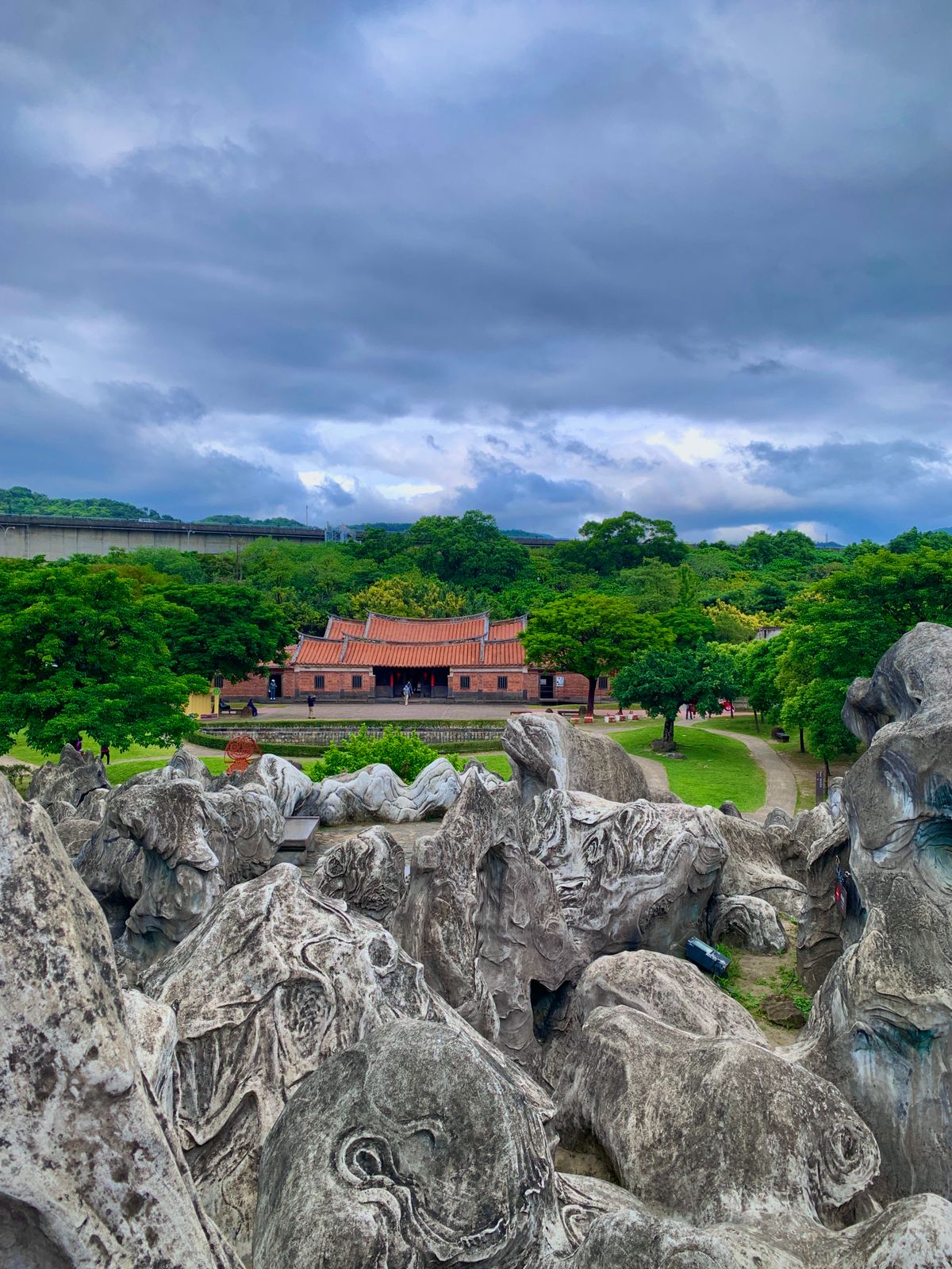 Historic temple nestled in greenery in Taipei City, near the Shilin district