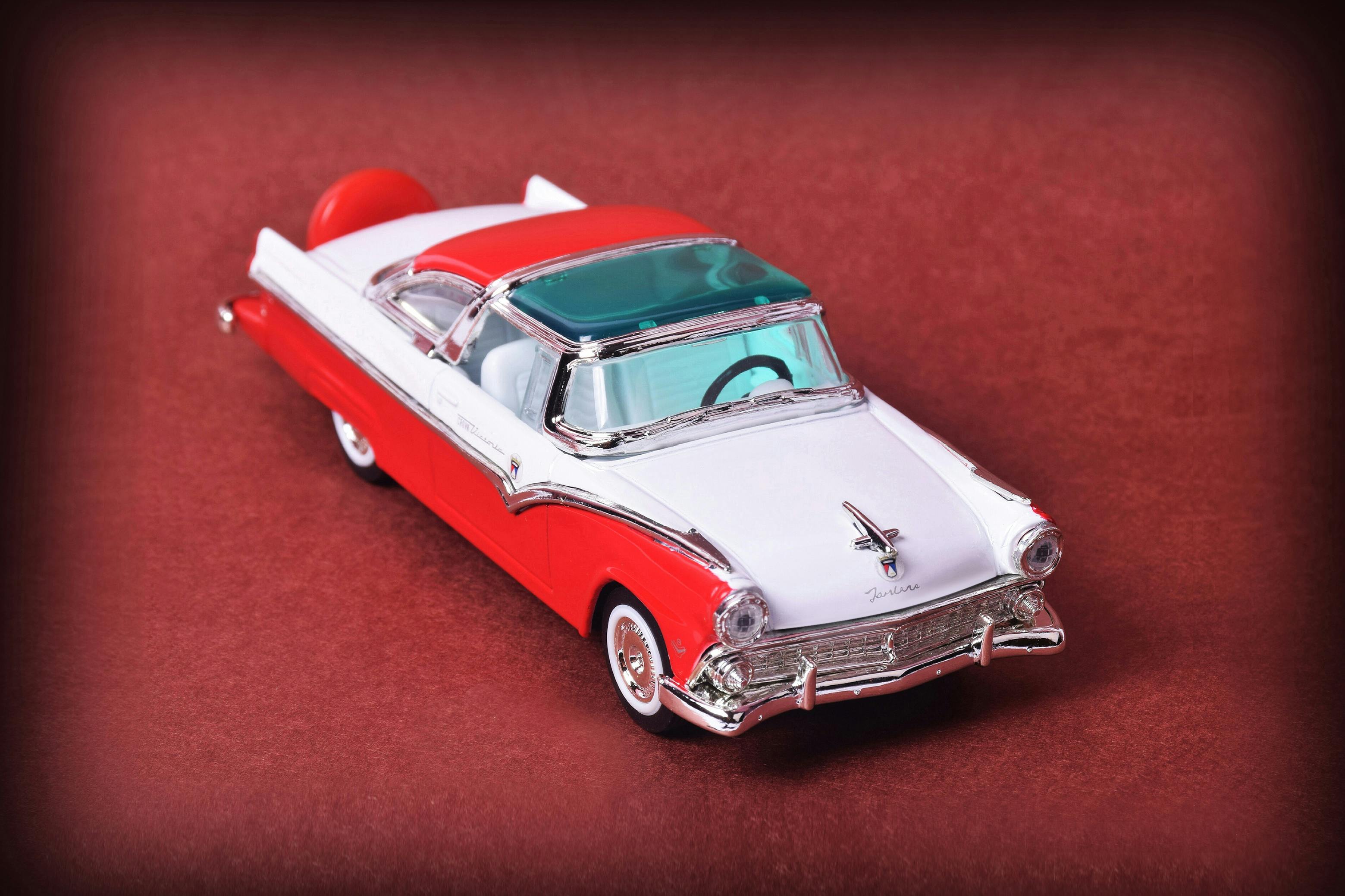 Free stock photo of 1955 Ford Crown Victoria Signature Scale Model