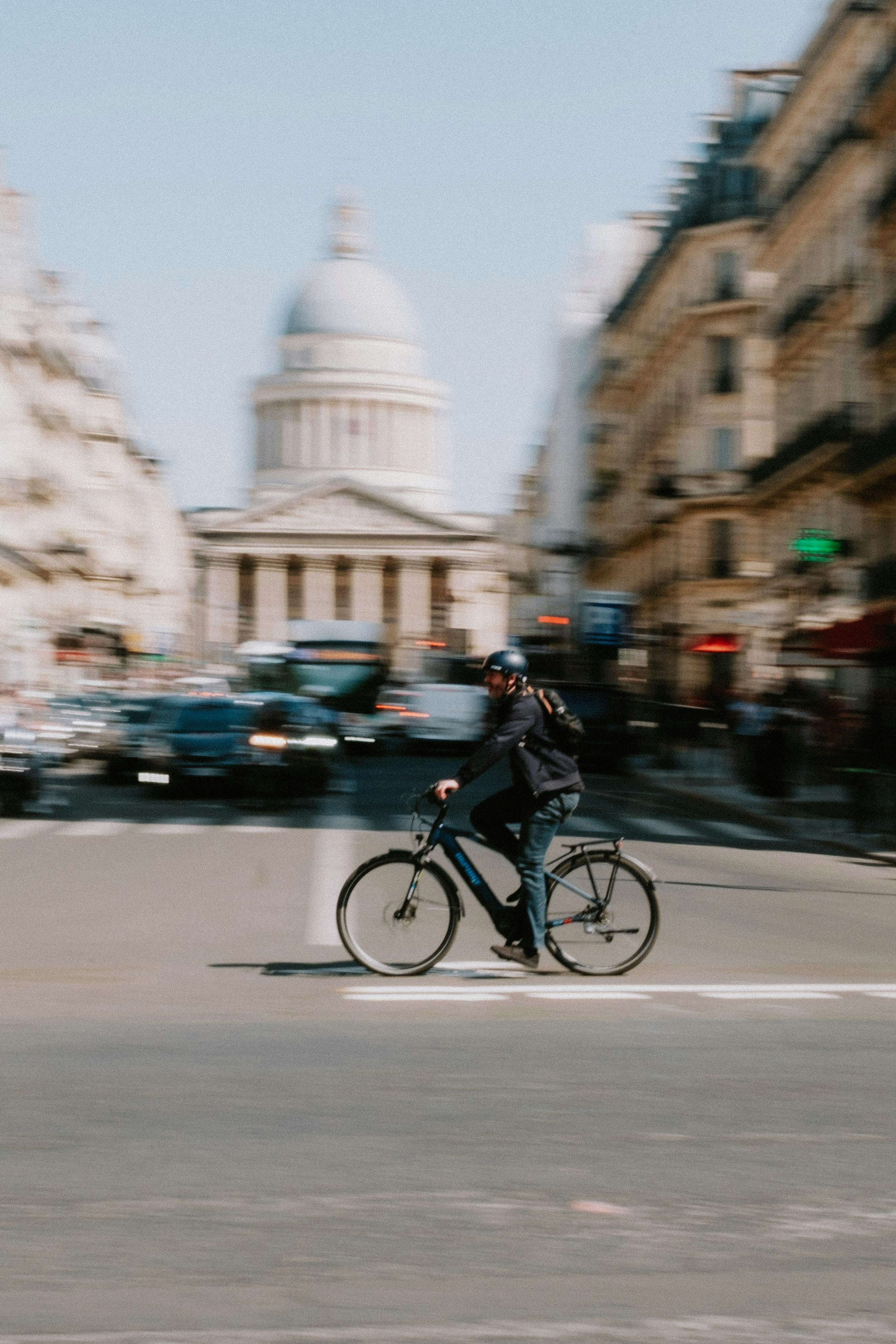 Quel vélo électrique urbain choisir en 2026 pour remplacer définitivement la voiture en ville 