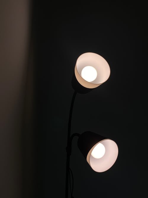 無料 ダーク, ランプ, 垂直ショットの無料の写真素材 写真素材