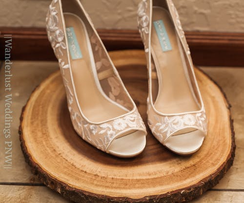 Free stock photo of bride, carved wood, details