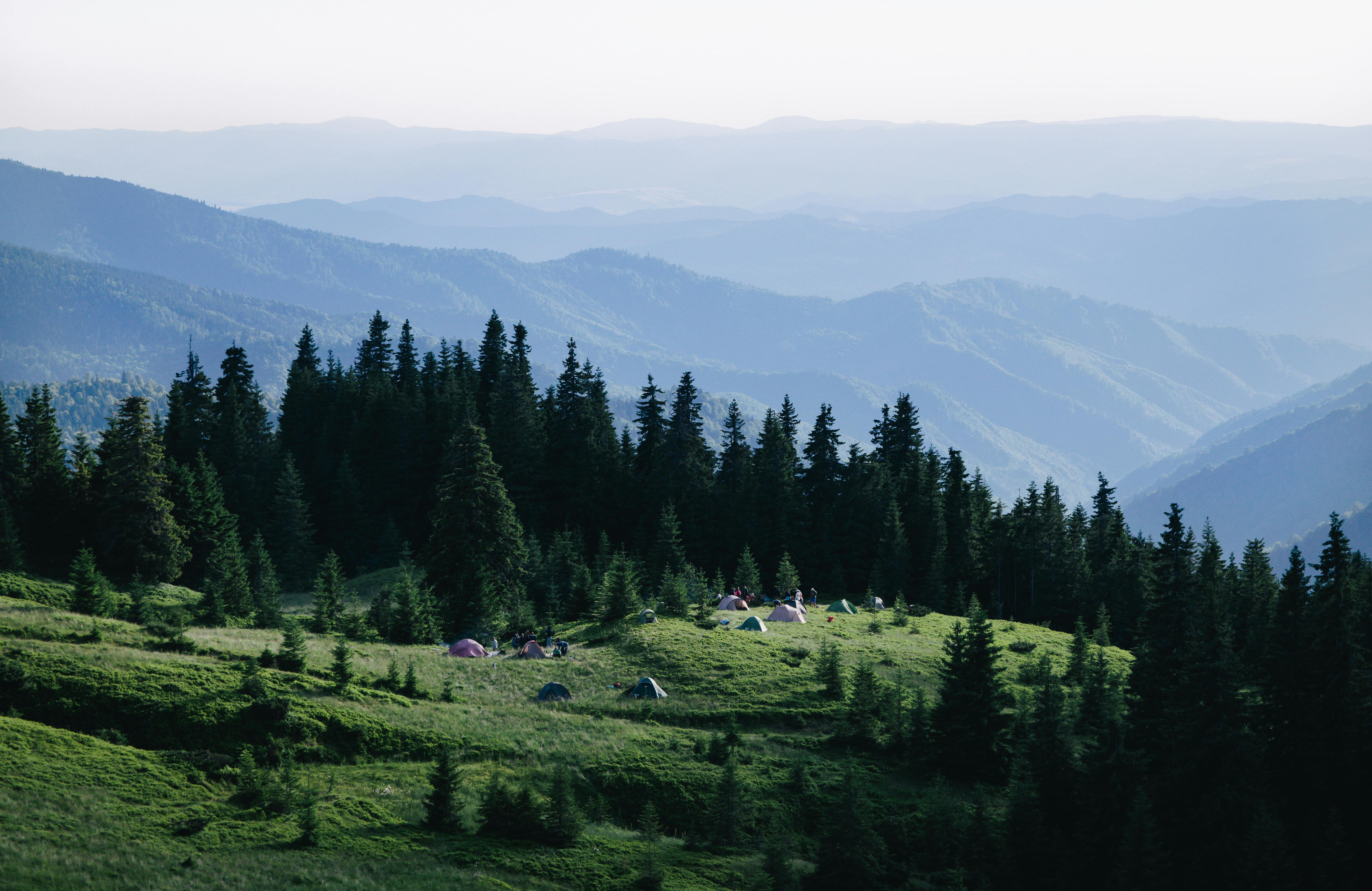 Cum să alegi cortul perfect pentru camping în România