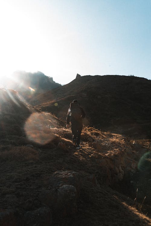 aksiyon, arkadan aydınlatılmış, dağ içeren Ücretsiz stok fotoğraf