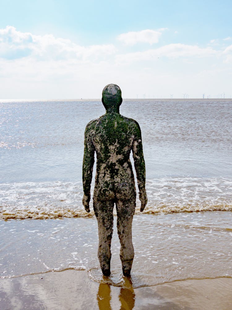 Antony Gormley Statue