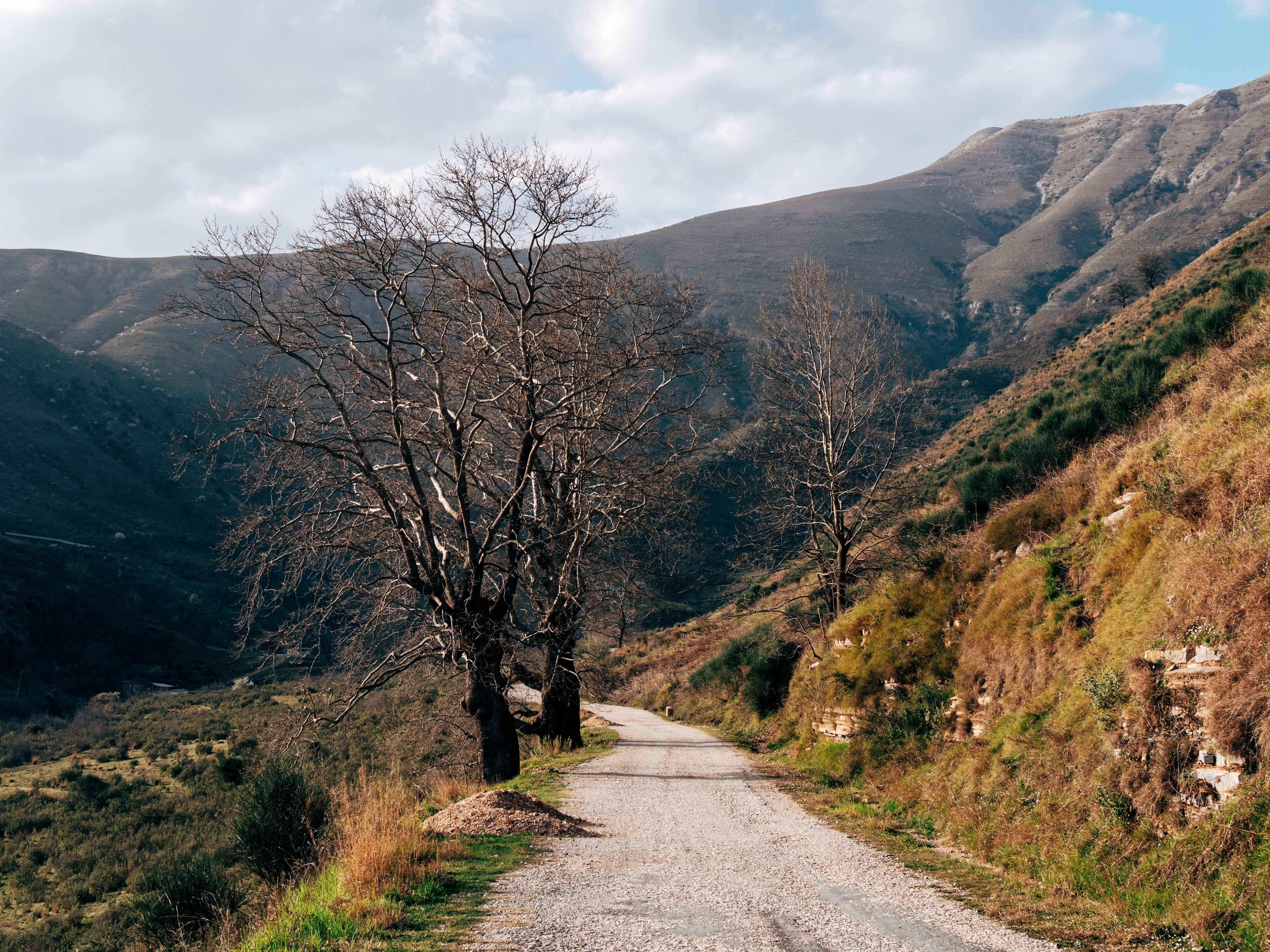 Walk down to Kato Lefkara