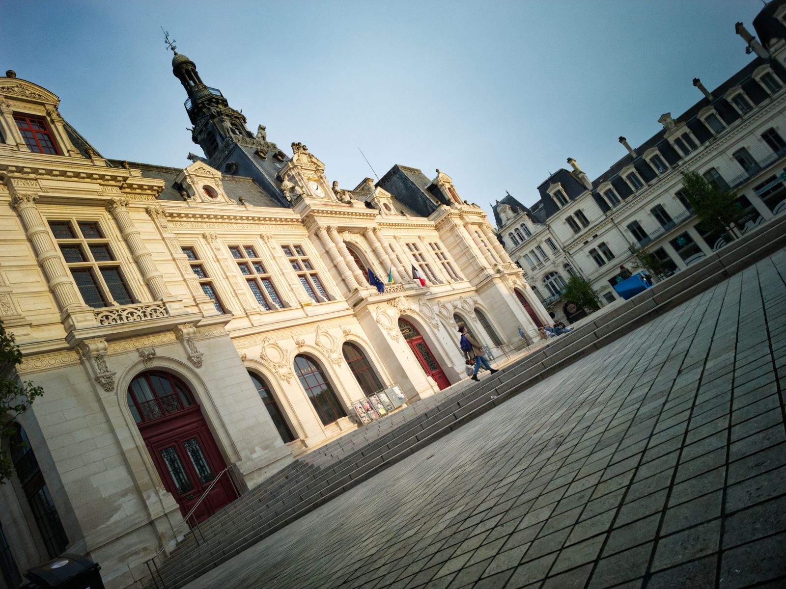 Mairie renversée