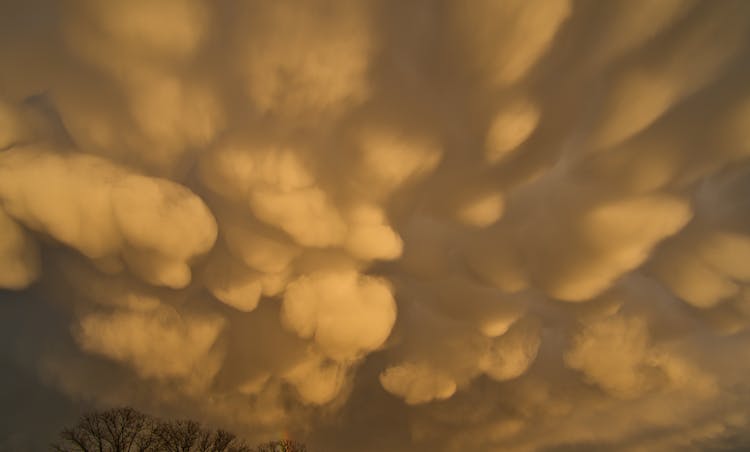 Mammatus Clouds