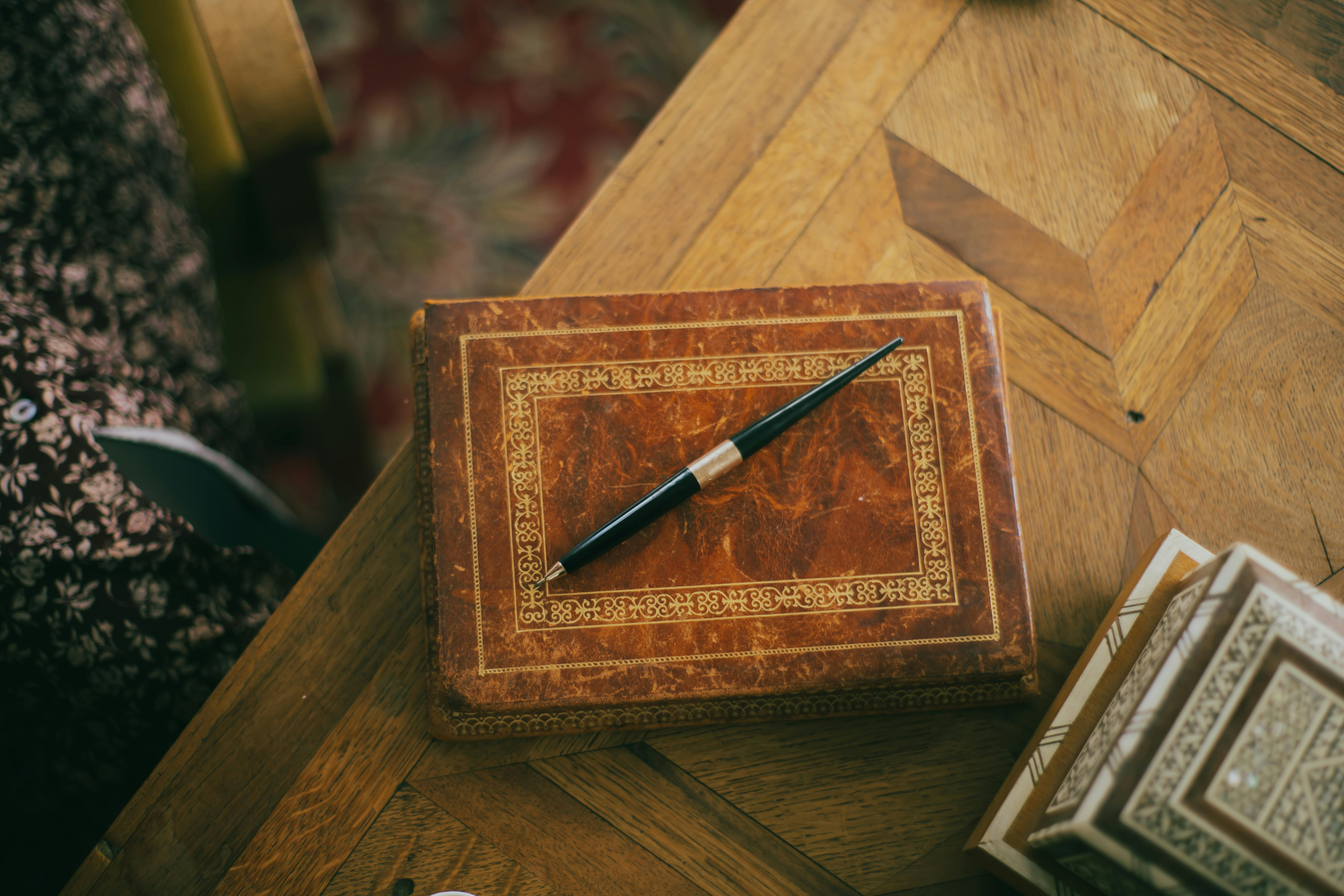 There's an 'art' to writing AI prompts for personal finance, MIT professor says — Photo by joao Guerreiro on Pexels