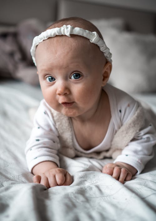 Gratis stockfoto met aanbiddelijk, baby, kind