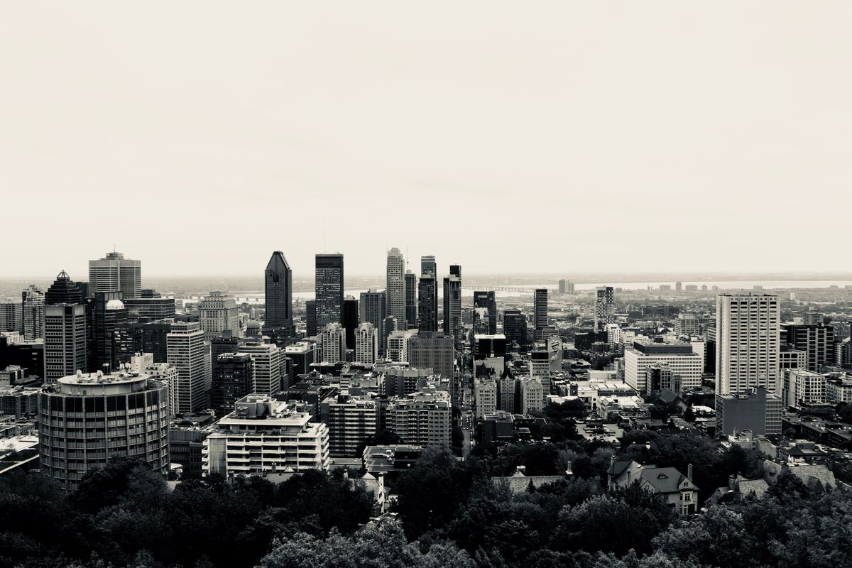 Montreal skyline with tall buildings