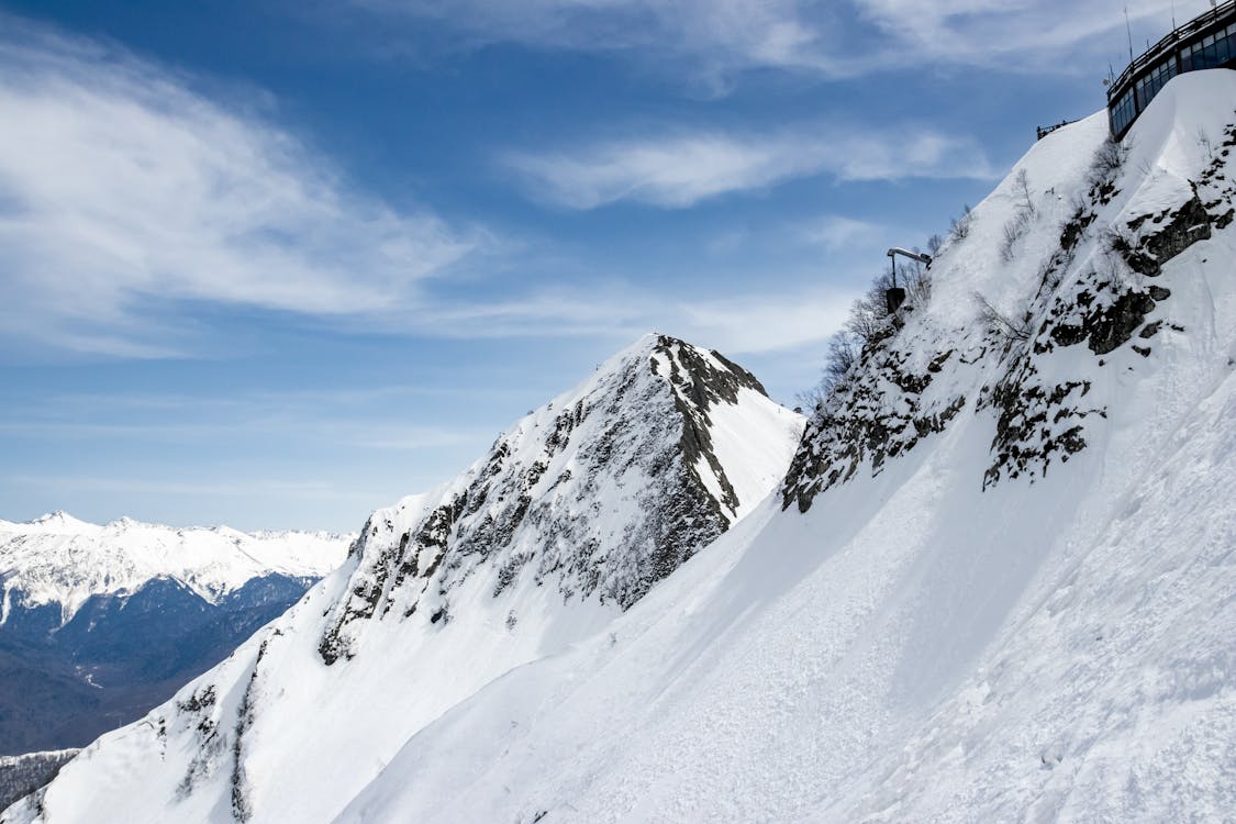 dağ, doruk, kar yağışlı içeren Ücretsiz stok fotoğraf